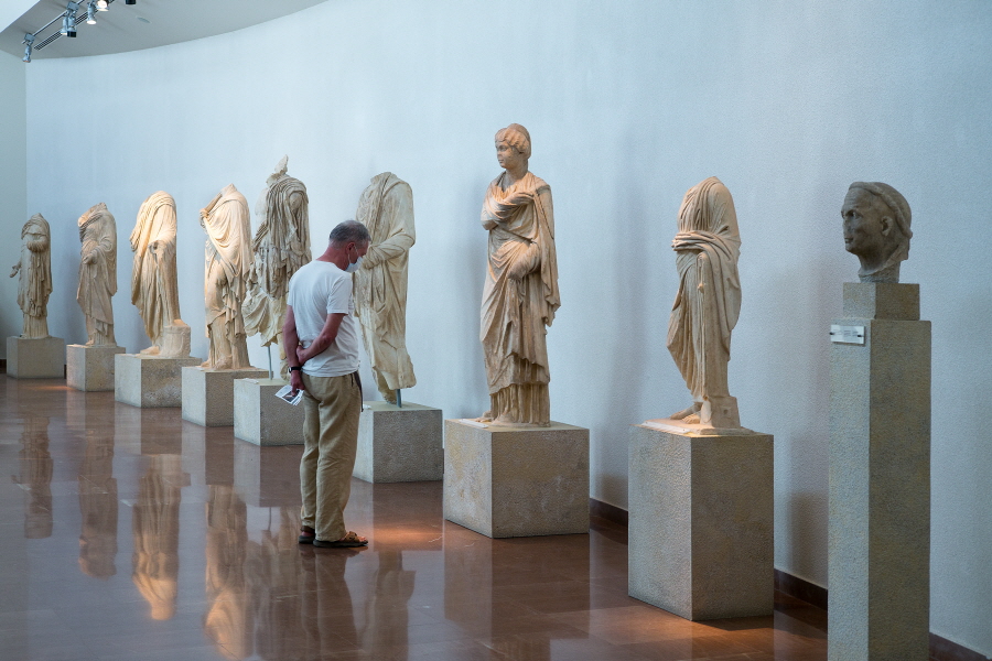 19e-Olympia2020-Museum-M240-33-30x20